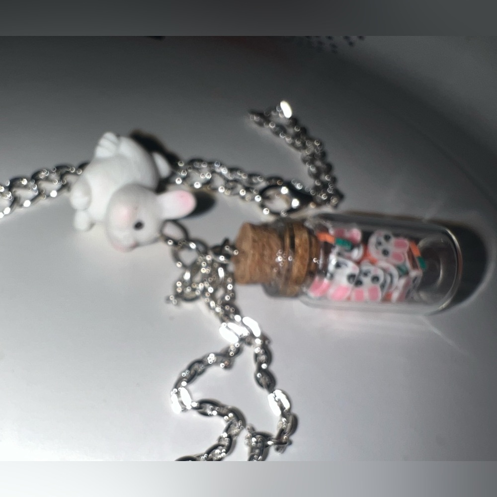 $5 ADORABLE EASTER NECKLACE. NEW. $5 IF BUNDLED ADJUSTABLE - Picture 10 of 16